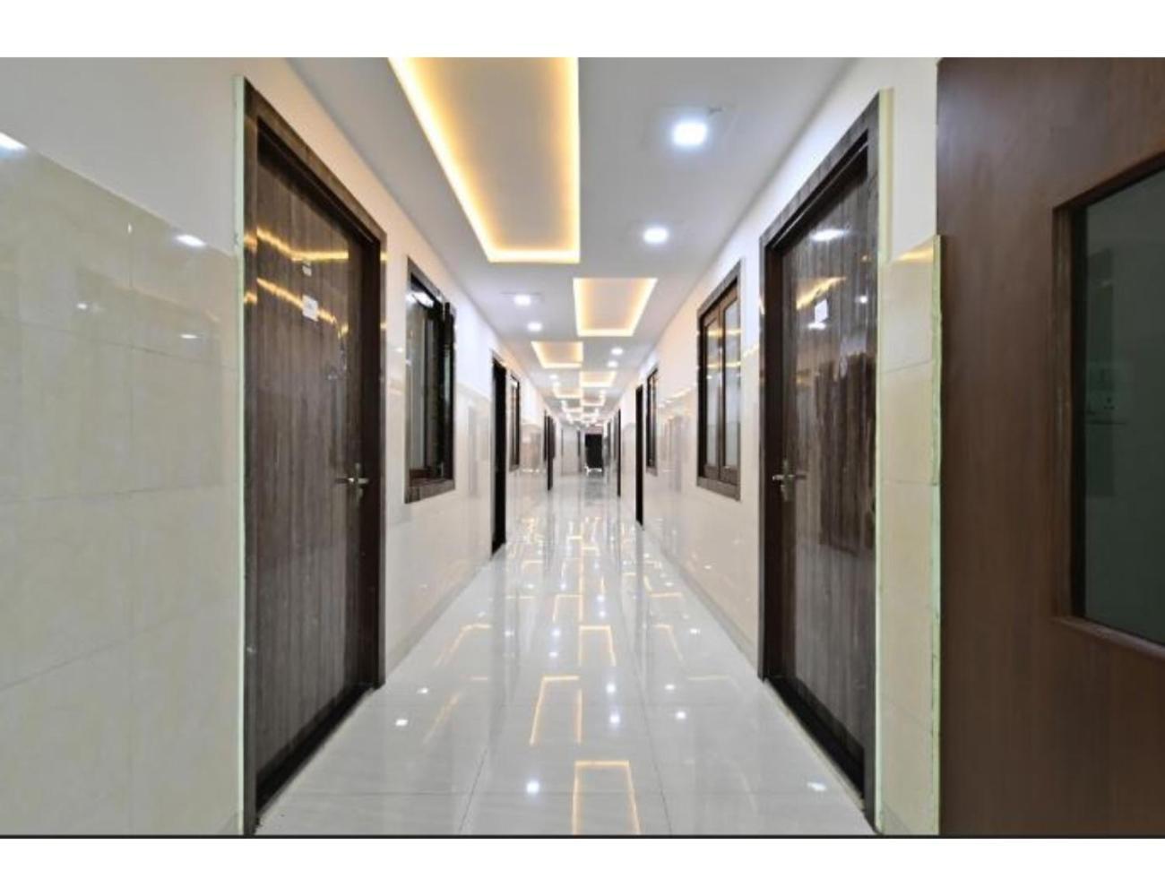 Raj Inn, Agra Homestay *